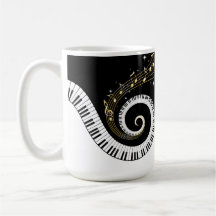 Taza de café de las llaves del piano y de las nota