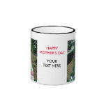 Taza de café FELIZ de la flor del DÍA de MADRE