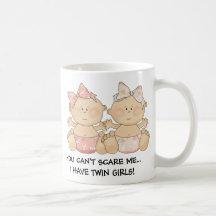 Taza de café gemela de los chicas