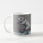 Taza de café patinadora de la rata
