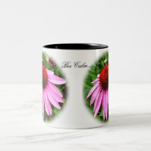 Taza de café tranquila de la abeja