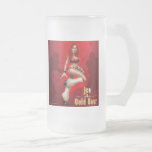 taza de cerveza helada modela del fútbol