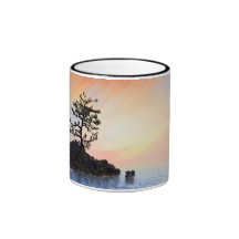 Taza de la bahía de la puesta del sol