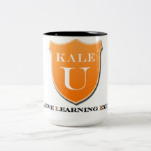 Taza de la bebida de la col rizada U