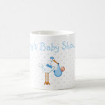 Taza de la cigüeña del muchacho