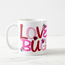 Taza de la mariquita del insecto del amor
