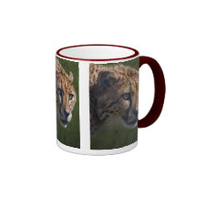 Taza de la mirada fija del guepardo