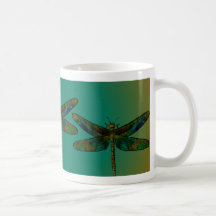 Taza de la oscuridad del ala de septiembre