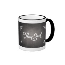 Taza de la tarjeta de título del final