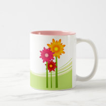 Taza de las flores de la abeja y de la margarita tazas