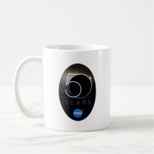Taza del aniversario de la NASA 50.a