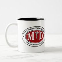Taza del café del médico calloso de los tebeos