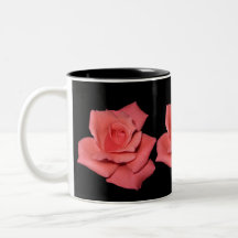 Taza del café sólo del rosa rojo