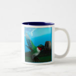 Taza del colibrí del cielo azul