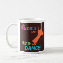 Taza del coyote de la mano