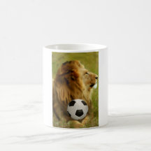 Taza del fútbol del mundial - león con la bola Sur