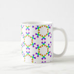 Taza del modelo de la bandera pirata del arco iris