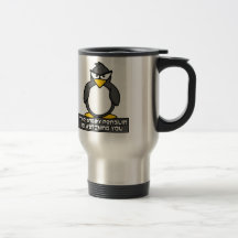 Taza enojada del pingüino