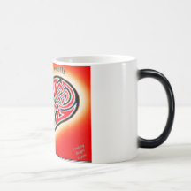 Taza enrrollada de los corazones