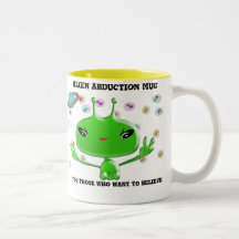 Taza extranjera de la abducción para los que quier
