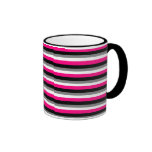 Taza femenina de las rayas