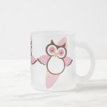 Taza helada búho que practica surf del verano