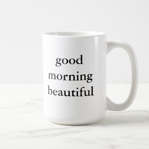 Taza hermosa de la buena mañana