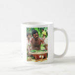 Taza, "hombre joven en el cuenco de Yaqona "