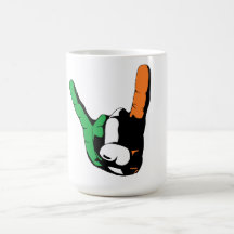 Taza irlandesa del cuerno del metal
