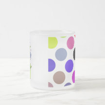 Taza linda del perro de perrito del lunar