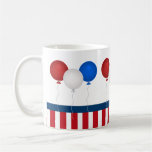 Taza patriótica roja, blanca, y azul