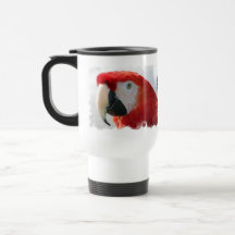 Taza plástica del viaje del Macaw del escarlata