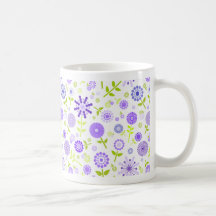 Taza púrpura de las flores