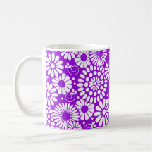 Taza púrpura floral del vintage