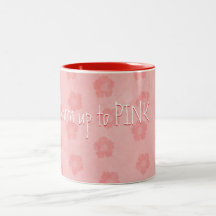 Taza rosada de los pétalos
