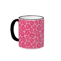 Taza rosada femenina del modelo del leopardo
