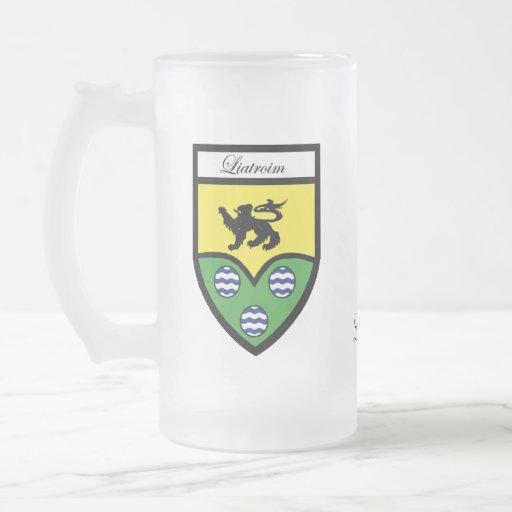 Tazas del mapa y del escudo de Leitrim del condado