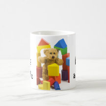 Ted construye una taza inglesa del té del castillo