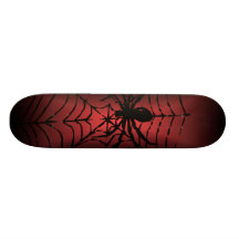 Tela de araña con el monopatín de la araña