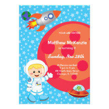 Tema del cumpleaños del muchacho del astronauta invitacion personalizada