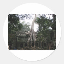 Templo camboyano en la selva pegatina