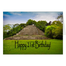 Templo maya del 21ro cumpleaños feliz en lluvia tr tarjetón