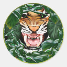 Tigre a través de los pegatinas de las hojas