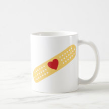 Tirita con un corazón rojo taza de café