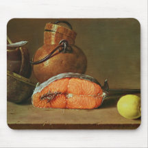 Todavía vida con un pedazo de salmones tapete de ratón