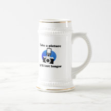 Tome la camiseta del bebé de las imágenes tazas