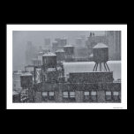 Torres de agua de NYC durante tormenta anormal de  posters