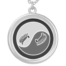 Tortugas en equilibrio el collar de Yin Yang