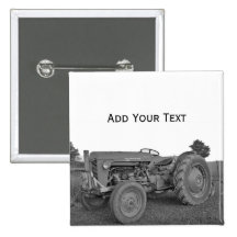 Tractor antiguo en botón blanco y negro pins
