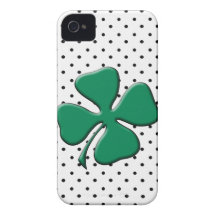 Trébol del verde del día de St Patrick de encargo iPhone 4 Case-Mate Coberturas